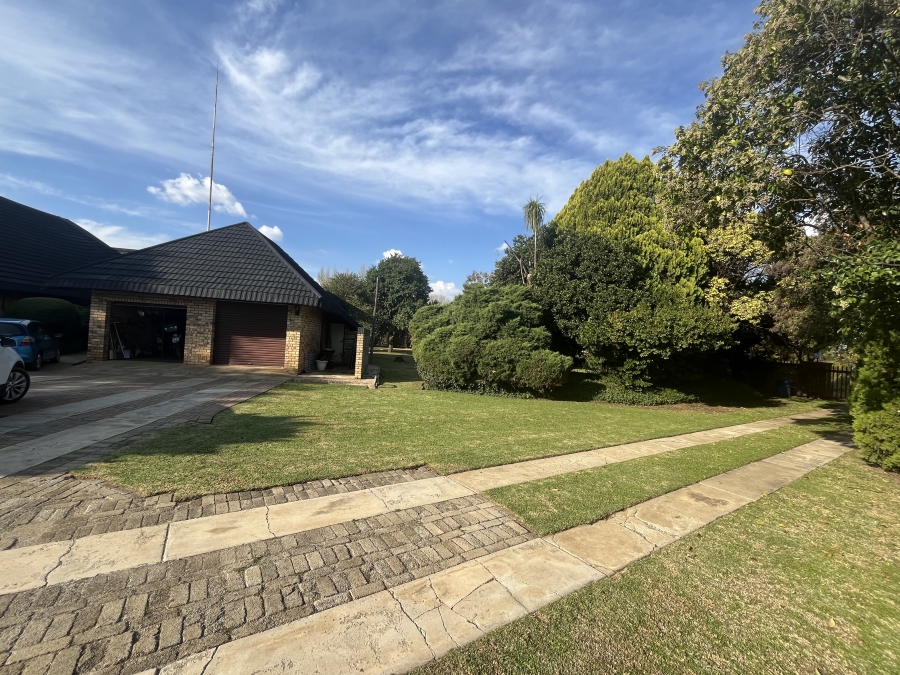 4 Bedroom Property for Sale in Potchefstroom Rural North West